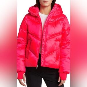 UGG Hooded Puffer Jacket Women’s Size Medium (NWT)